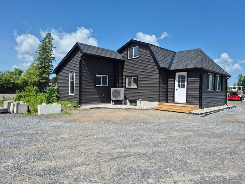 2775 Carp Rd, Ottawa, ON for sale - Primary Photo - Image 1 of 1