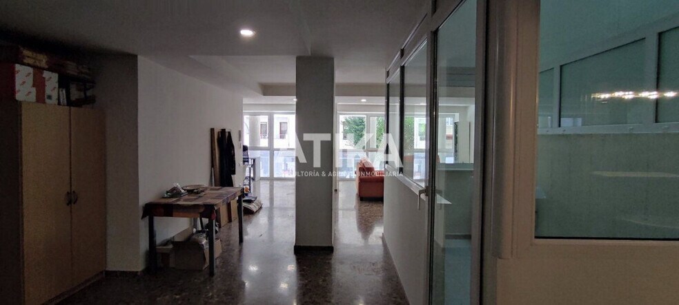 Retail in València, Valencia for lease - Building Photo - Image 3 of 12
