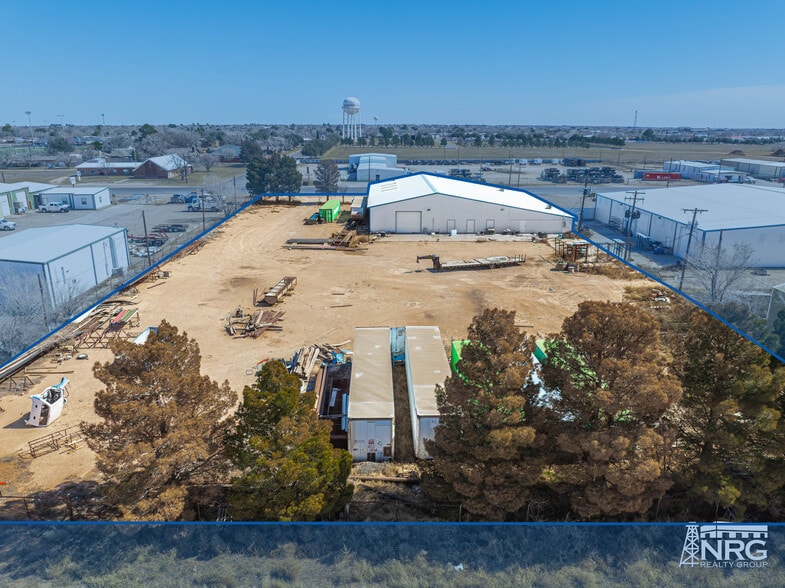 507 Mustang Dr, Andrews, TX for lease - Building Photo - Image 3 of 11