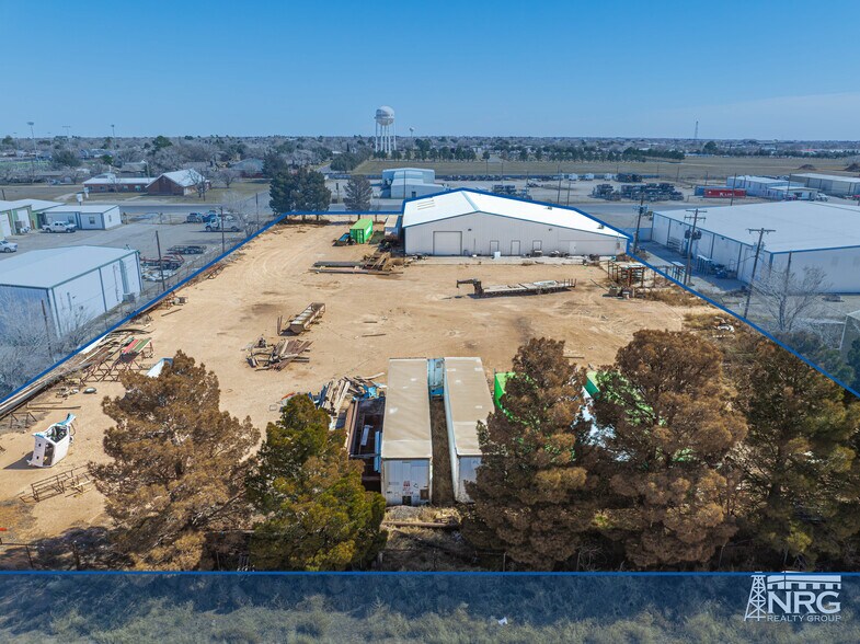 507 Mustang Dr, Andrews, TX à louer - Photo du bâtiment - Image 3 de 11
