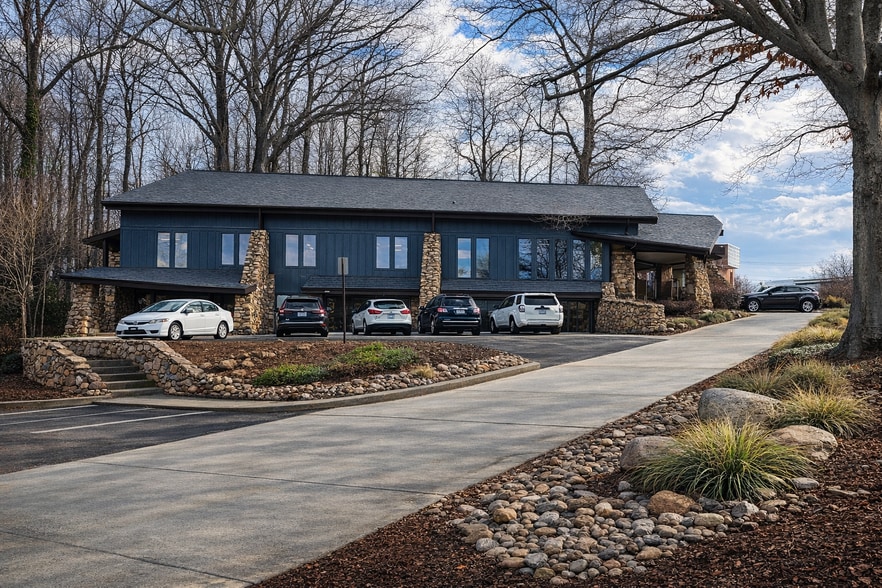 701 Hartness Rd, Statesville, NC for sale - Primary Photo - Image 1 of 14