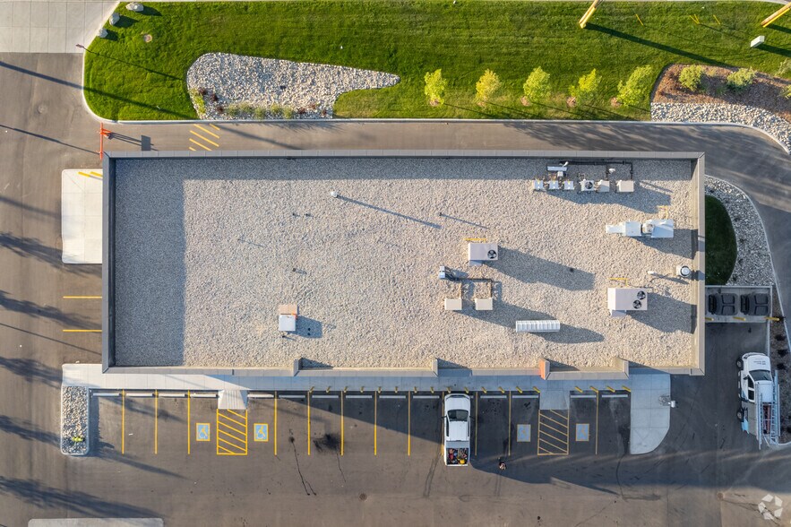 5150 23 St SE, Calgary, AB à louer - Aérien - Image 3 de 4