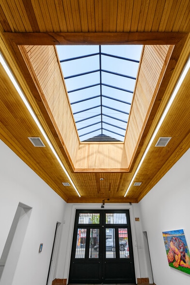 244 W Florence Ave, Los Angeles, CA for sale - Interior Photo - Image 3 of 31