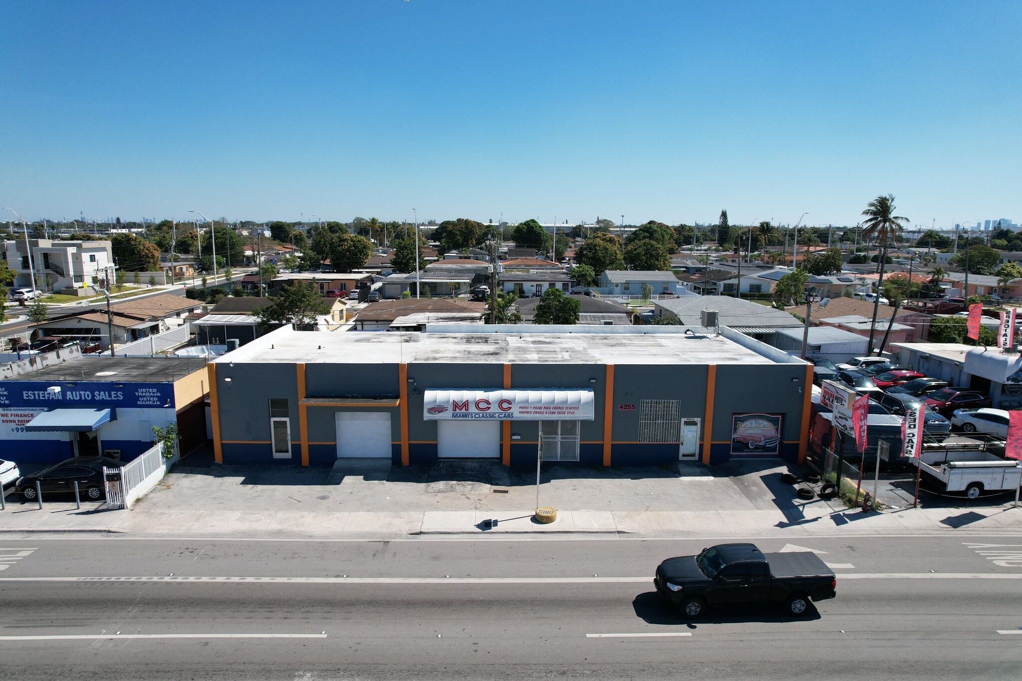 4255 E 8th Ave, Hialeah, FL à louer Photo principale- Image 1 de 17