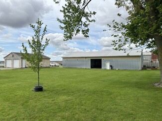 Plus de détails pour 907 N Hemlock St, Le Roy, IL - Industriel à vendre