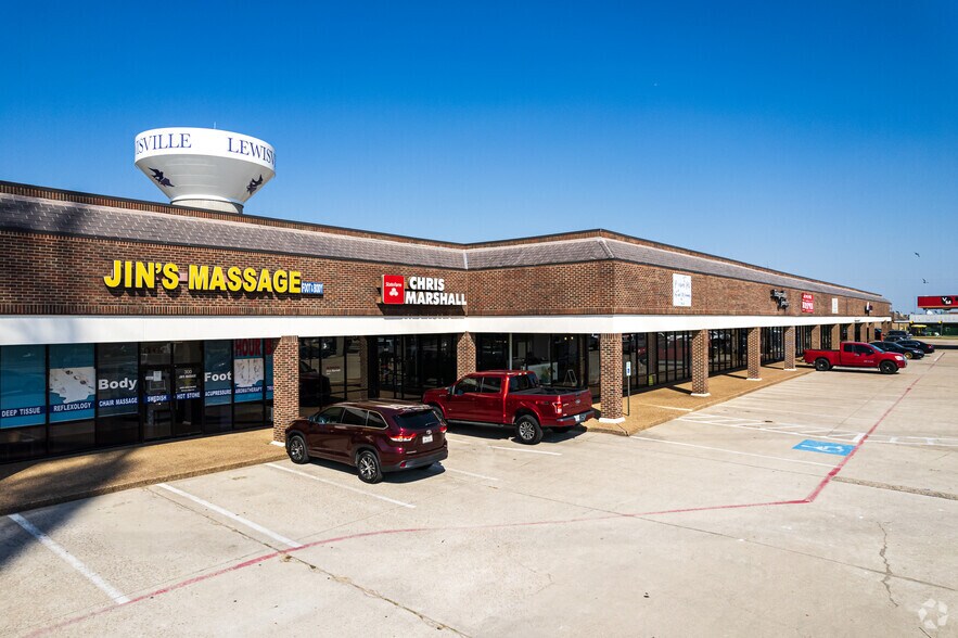 1425 Justin Rd, Lewisville, TX à louer - Photo du bâtiment - Image 3 de 16