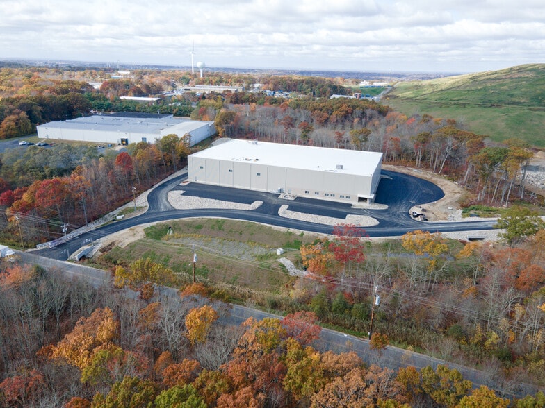 1500 Riggenbach Rd., Fall River, MA for lease - Building Photo - Image 2 of 17