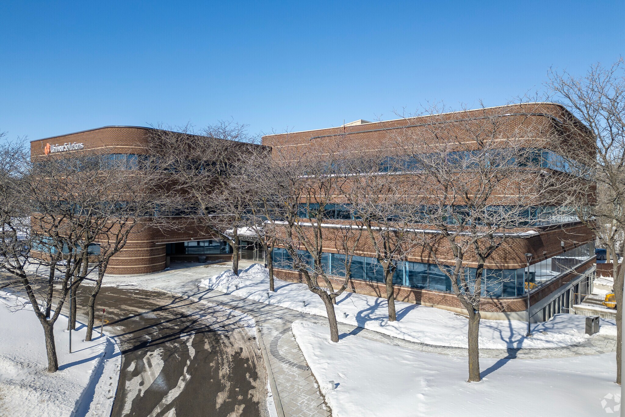 1255 Rte Transcanadienne, Dorval, QC à louer Photo principale- Image 1 de 7
