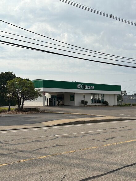 11060 Perry Hwy, Wexford, PA à vendre - Photo du bâtiment - Image 2 de 5