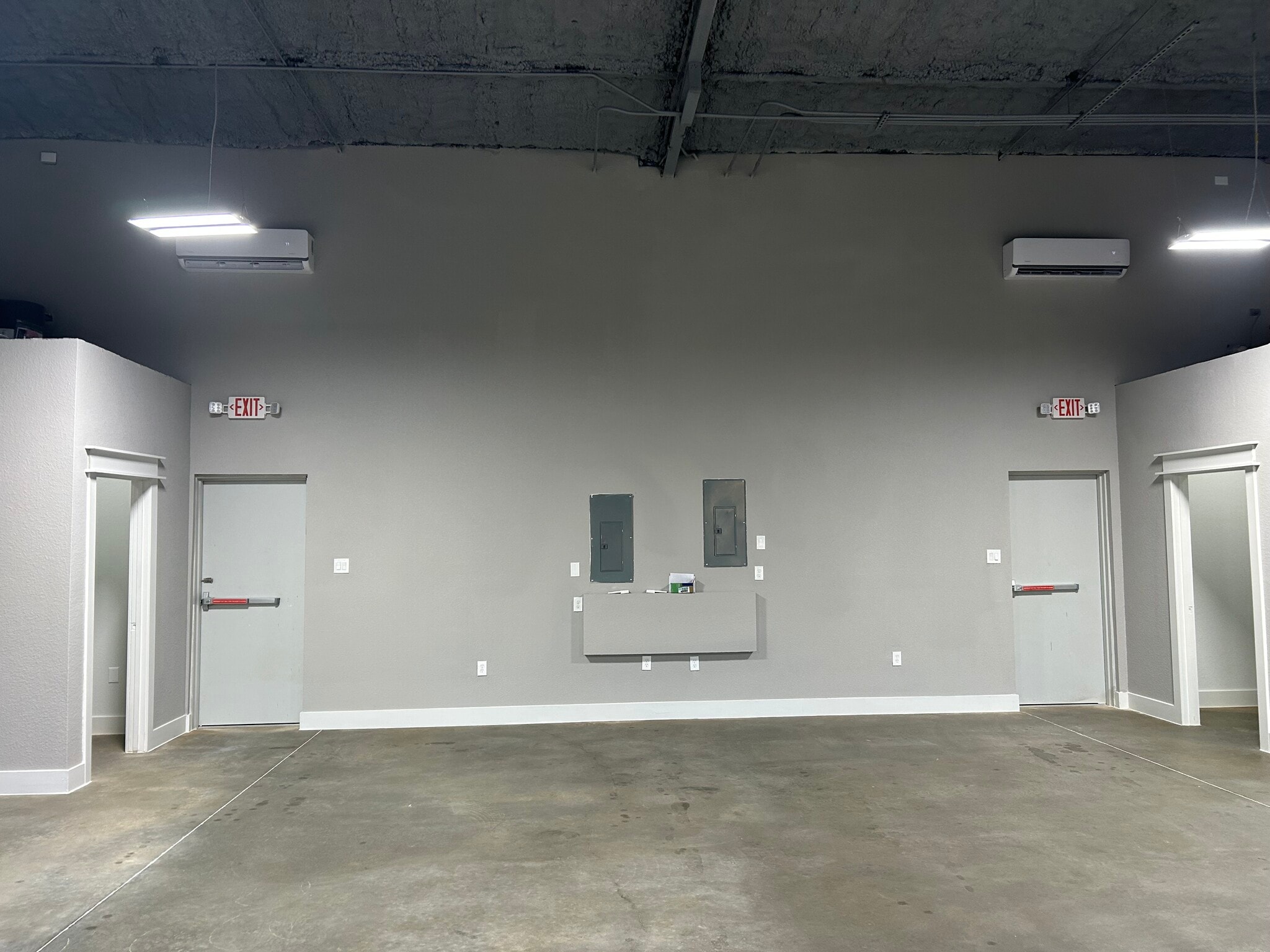 201 N County Rd, Alvarado, TX for lease Interior Photo- Image 1 of 1