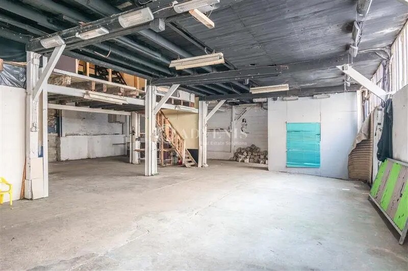 Office in Paris for sale - Interior Photo - Image 3 of 12