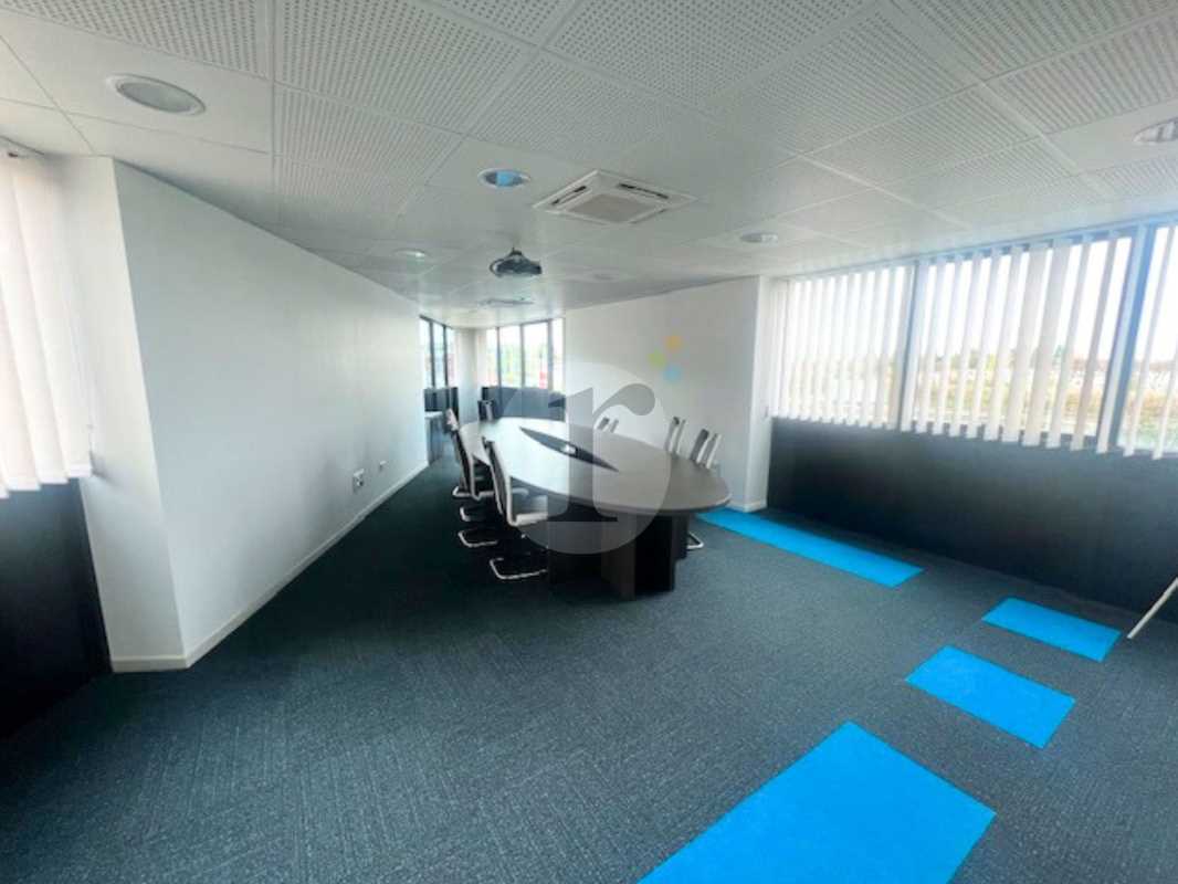 Office in Noyelles-Godault for lease Interior Photo- Image 1 of 7