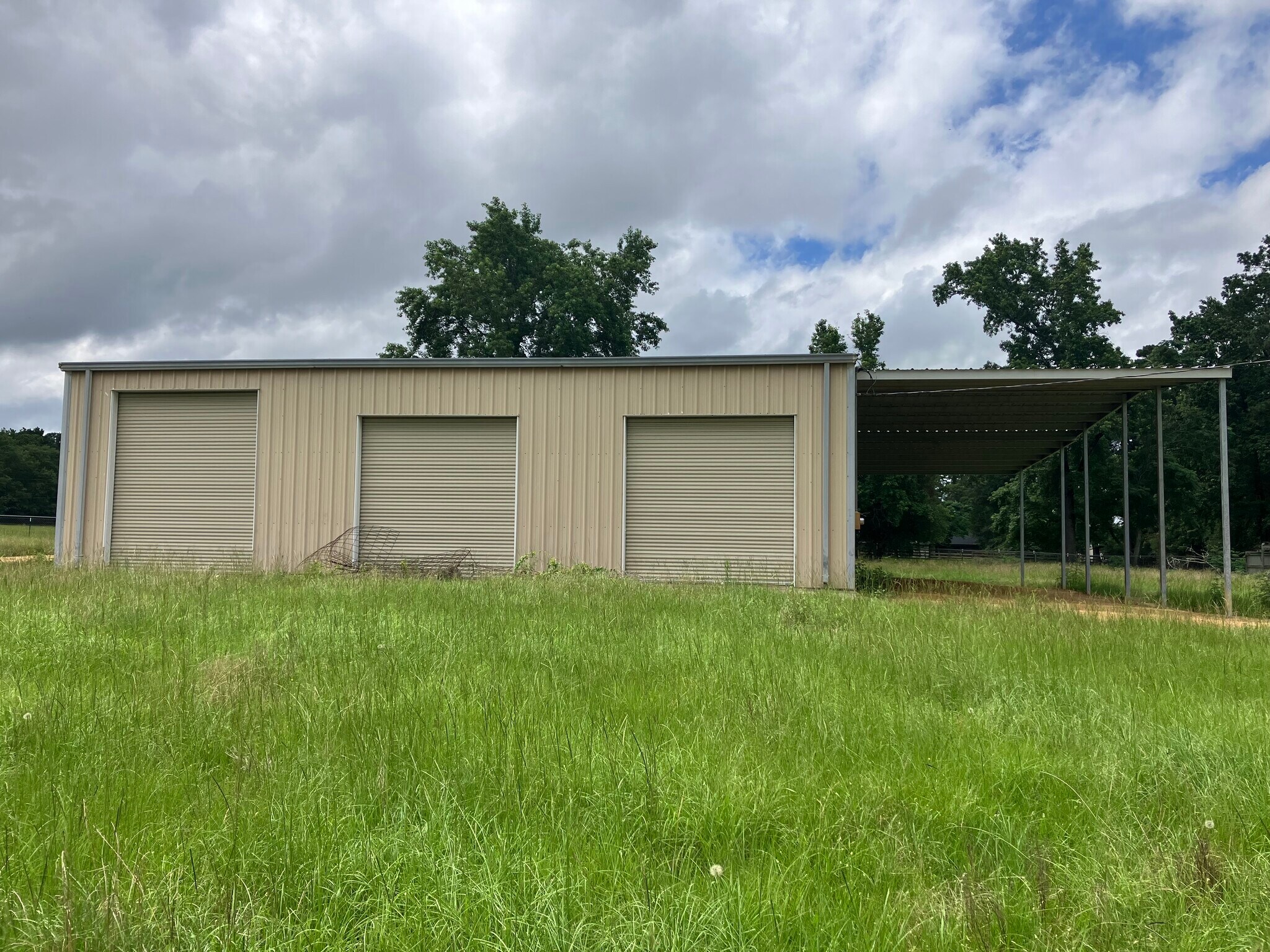 37 Lazy Ln, Coldspring, TX for lease Primary Photo- Image 1 of 7
