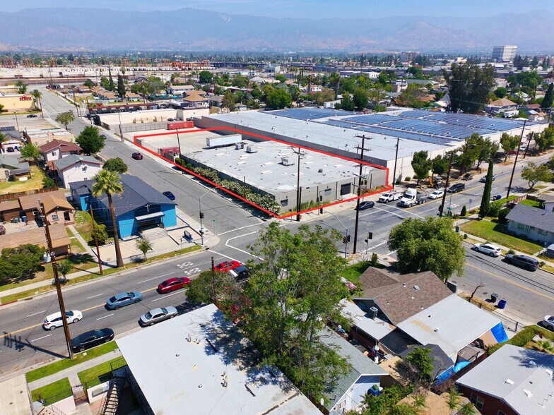 1096 W Rialto Ave, San Bernardino, CA à louer - Photo du bâtiment - Image 2 de 20