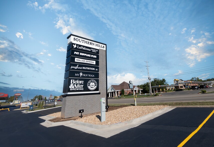 2900 E Sunshine St, Springfield, MO à louer - Photo du bâtiment - Image 3 de 13