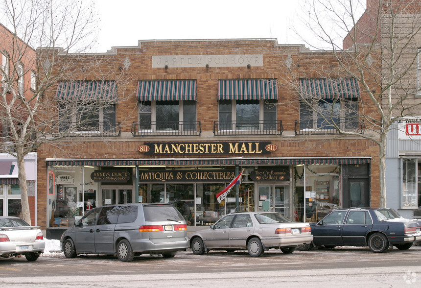 811 Main St, Manchester, CT à vendre - Photo principale - Image 1 de 1