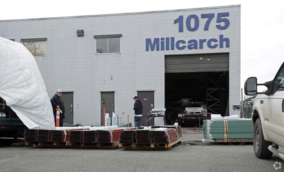 1075 Millcarch St, Richmond, BC for lease - Building Photo - Image 2 of 5