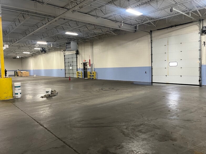 330 Turner St, Attleboro, MA for lease - Building Photo - Image 2 of 24