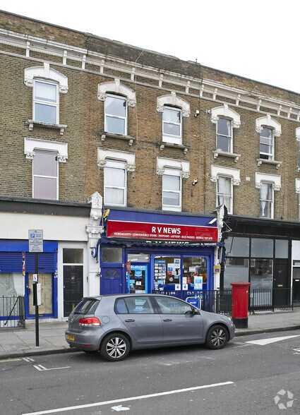 69 Fernhead Rd, Londres à louer - Photo du bâtiment - Image 3 de 3