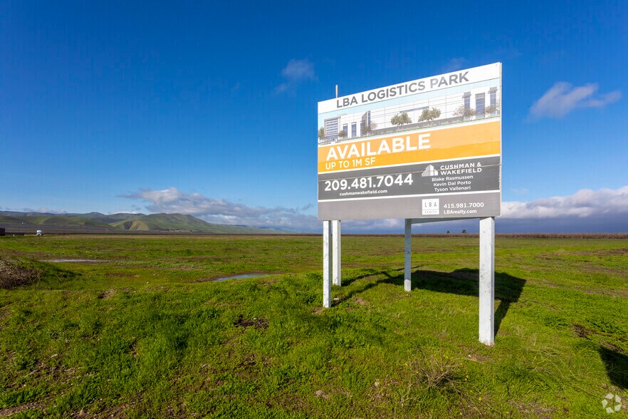 Zacharias Rd @ Rogers Rd, Patterson, CA for sale - Building Photo - Image 2 of 3