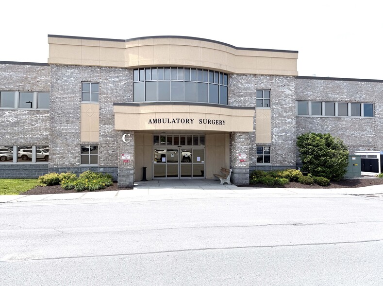 1571 Washington St, Watertown, NY for lease - Building Photo - Image 2 of 5