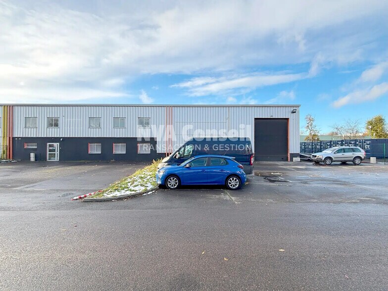 190 Chaussee Jules Cesar, Beauchamp à louer - Photo du bâtiment - Image 3 de 7