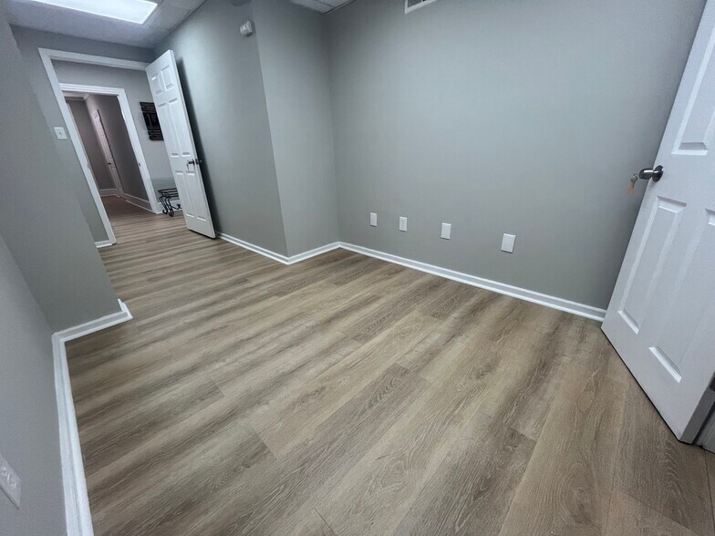 571 NJ-168, Blackwood, NJ à louer - Photo du bâtiment - Image 2 de 11