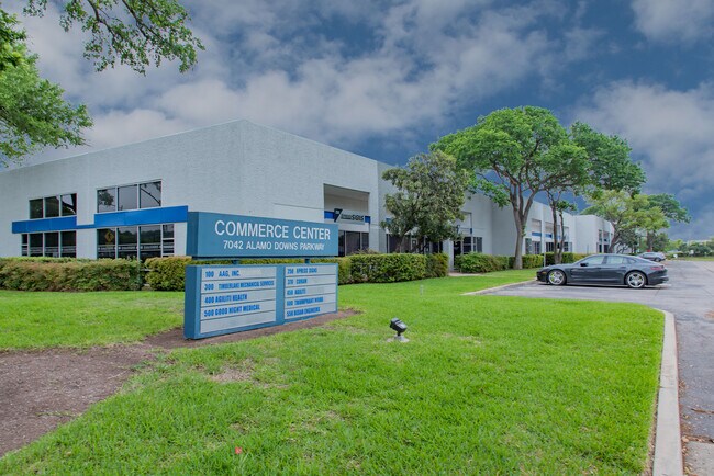 Plus de détails pour 7042 Alamo Downs Pky, San Antonio, TX - Bureau à louer