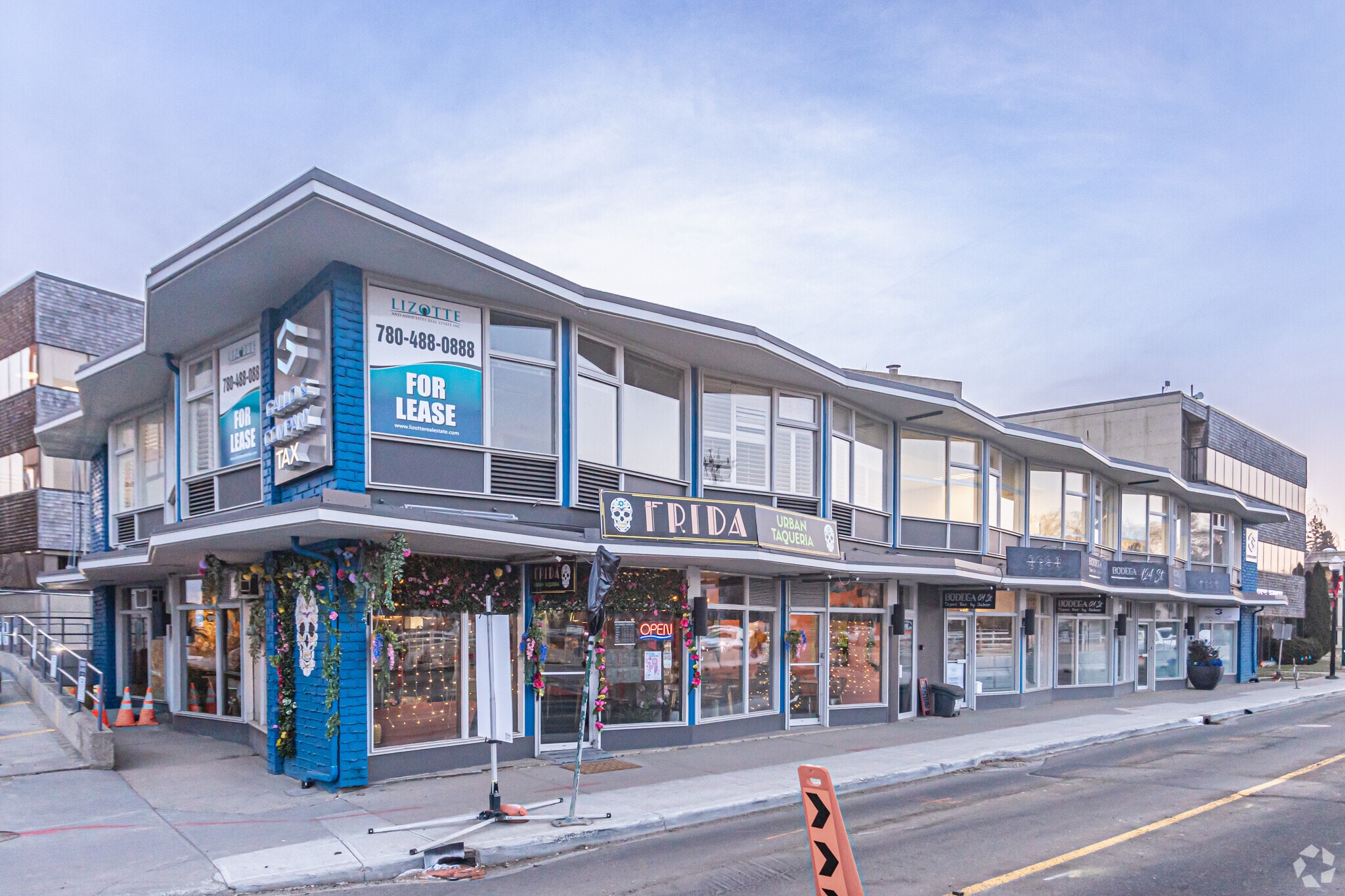 12411-12421 Stony Plain Rd NW, Edmonton, AB for lease Primary Photo- Image 1 of 7