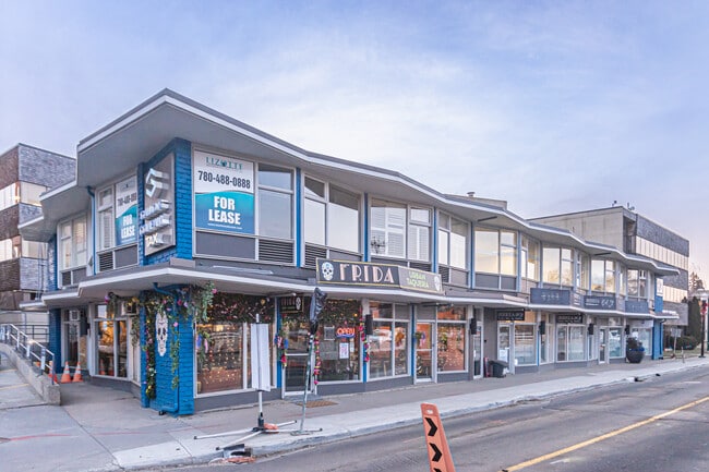 Plus de détails pour 12411-12421 Stony Plain Rd NW, Edmonton, AB - Bureau, Commerce de détail à louer