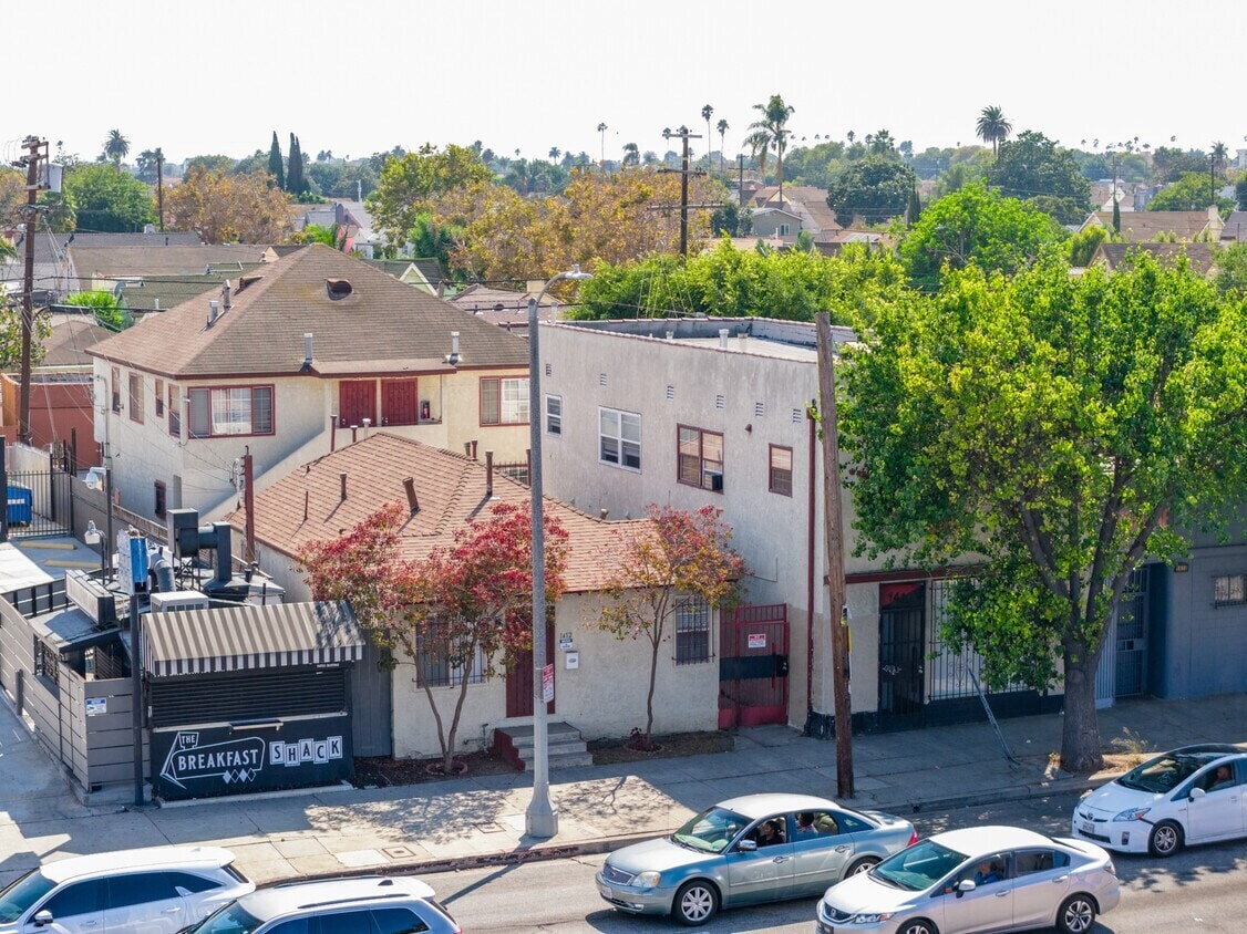 1412 W Florence Ave, Los Angeles, CA à louer Photo intérieure- Image 1 de 7