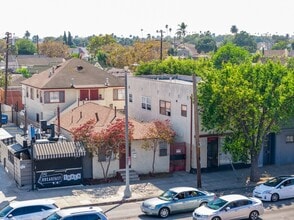 1412 W Florence Ave, Los Angeles, CA à louer Photo intérieure- Image 1 de 7