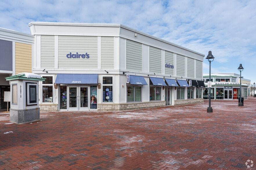 1 Freeport Village Sta, Freeport, ME for lease - Building Photo - Image 2 of 17