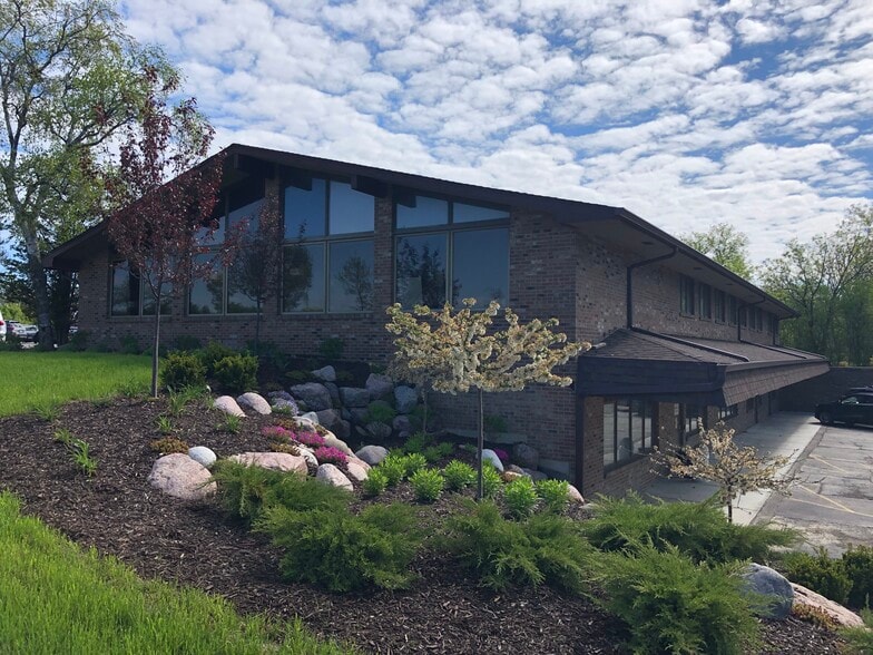 3115 Lewis Ave, Zion, IL for lease - Building Photo - Image 2 of 9