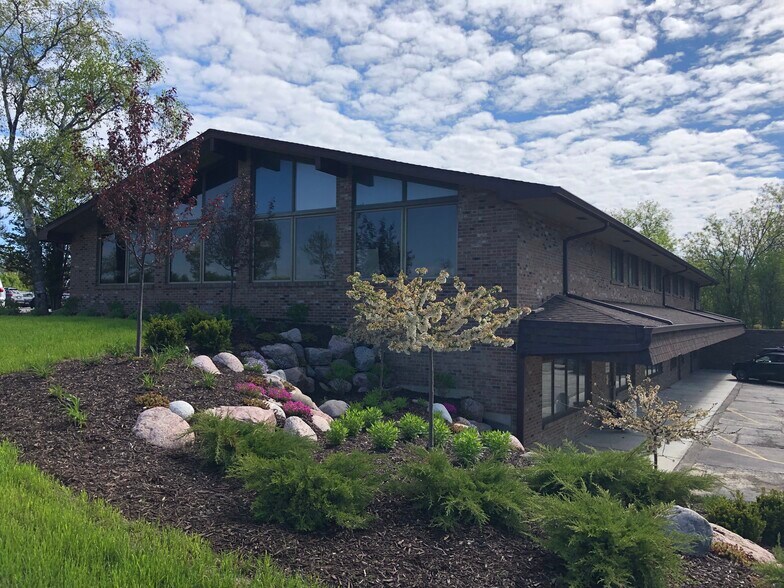 3115 Lewis Ave, Zion, IL à louer - Photo du bâtiment - Image 2 de 9