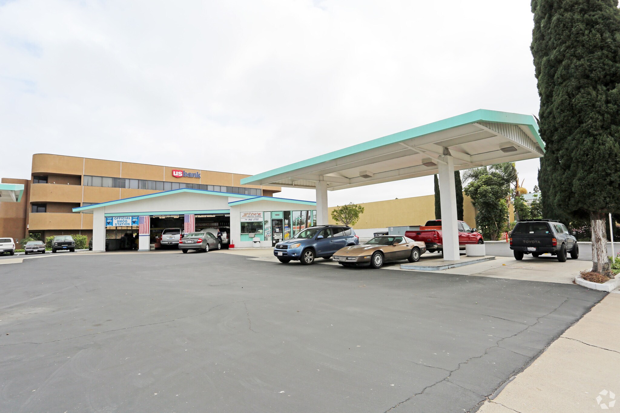 19002 Magnolia St, Huntington Beach, CA à vendre Photo du bâtiment- Image 1 de 6