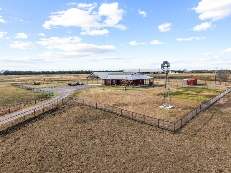 1050 County Road 5025, Leonard, TX for sale - Building Photo - Image 1 of 23