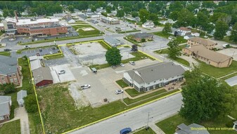 625 W Washington St, Pittsfield IL - Commercial Real Estate