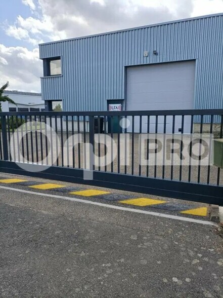 Flex in Reyrieux for lease - Building Photo - Image 1 of 12