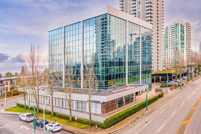 Plus de détails pour 4211 Kingsway, Burnaby, BC - Bureau à louer