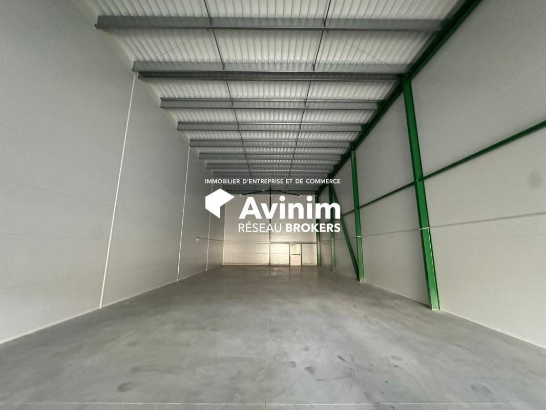 Industrial in Bernes-sur-Oise for lease Interior Photo- Image 1 of 7