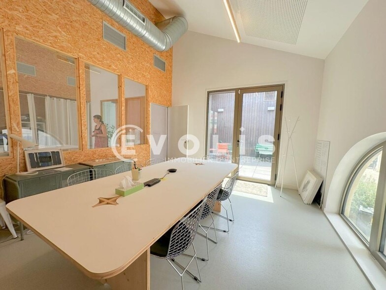 51 Rue De La Compagnie Du Midi, Bordeaux for lease - Building Photo - Image 3 of 5