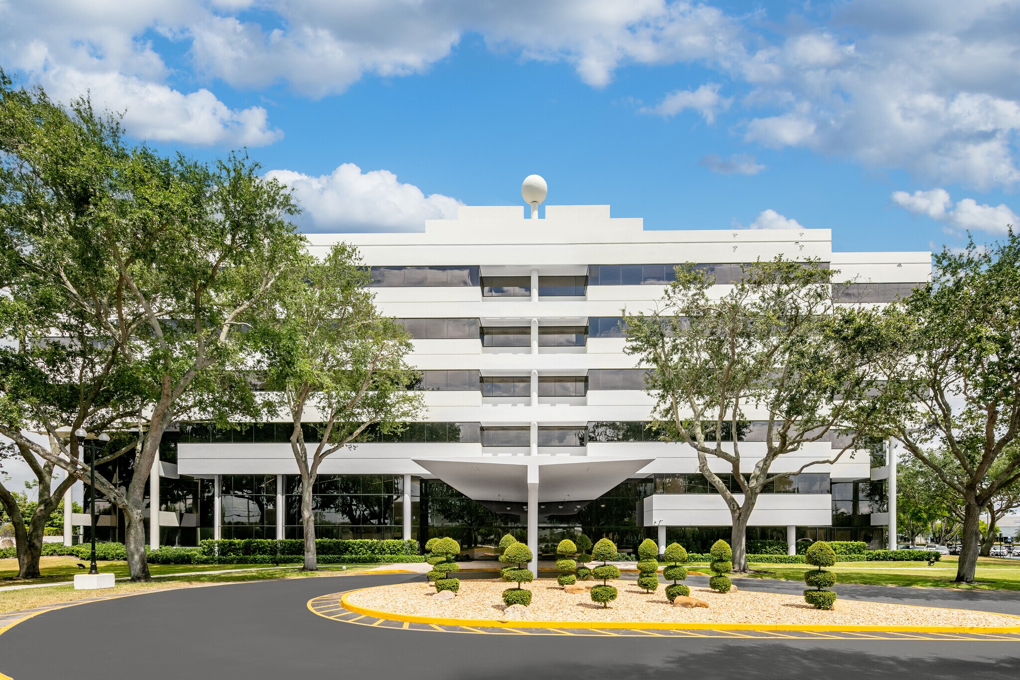 1901 W Cypress Creek Rd, Fort Lauderdale, FL à louer Photo du bâtiment- Image 1 de 9