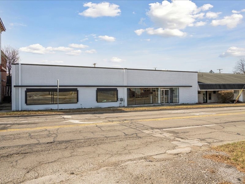 1107 Crooks Rd, Royal Oak, MI for lease Building Photo- Image 1 of 10