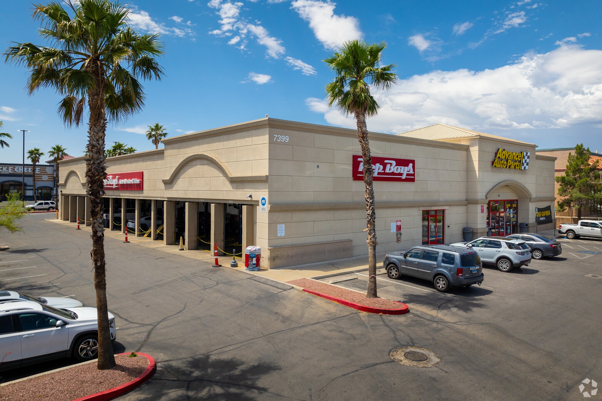 7399 W Lake Mead Blvd, Las Vegas, NV à louer Photo du bâtiment- Image 1 de 17