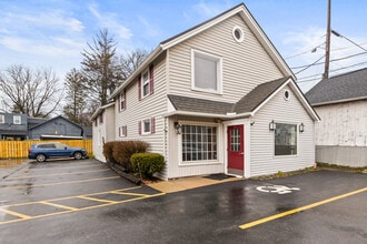 25 S Main St, Pittsford, NY à louer Photo intérieure- Image 1 de 4