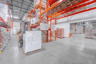 2001 Boul Des Sources, Pointe-claire, QC for lease Interior Photo- Image 1 of 10