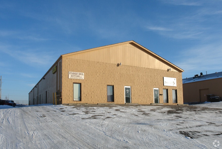 1236-1248 Royal Dr, Papillion, NE for lease - Building Photo - Image 3 of 21