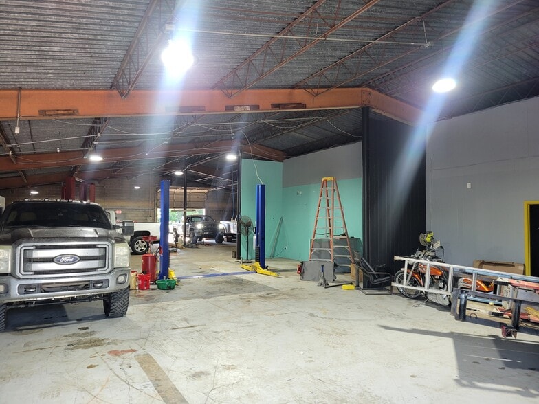 6076 Us Highway 51 N, Millington, TN for sale - Building Photo - Image 2 of 7