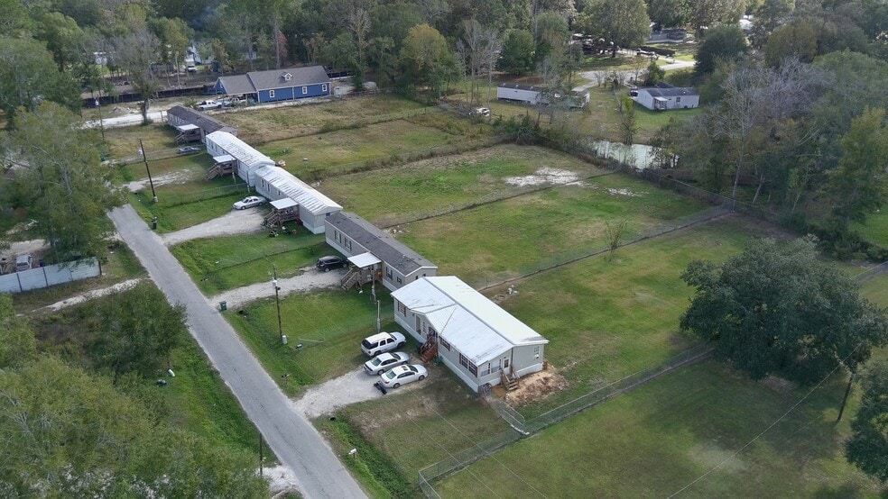 264-366 County Road 328 N, Cleveland, TX for sale - Building Photo - Image 1 of 11